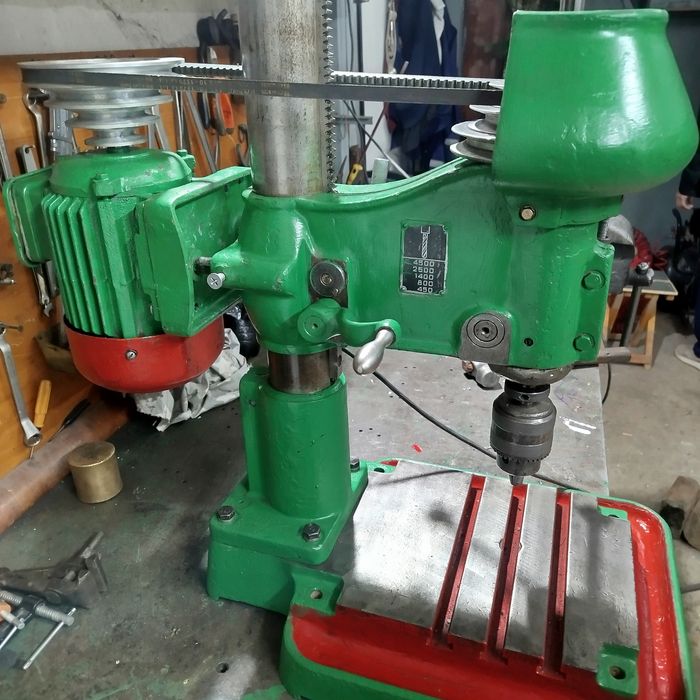 Продам сверлильный станок