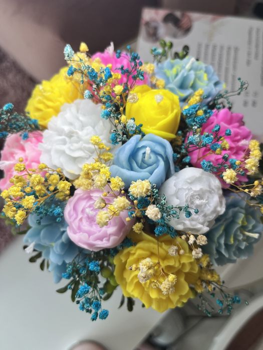 Перфектен подарък за жена букет от свещи изработени ръчно