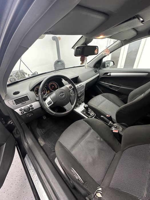 Vand opel astra in stare extcelenta