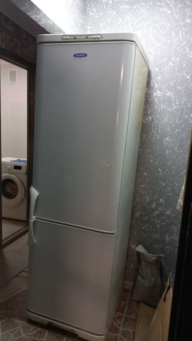 Холодильник Бирюса