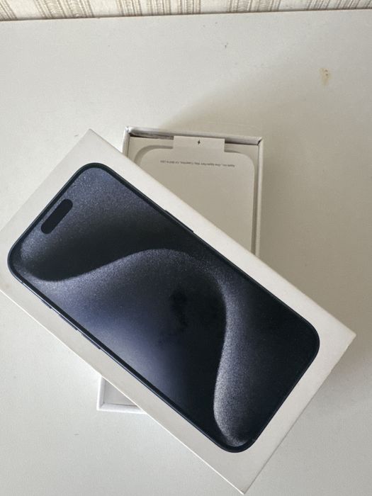 Продам айфон 15 про