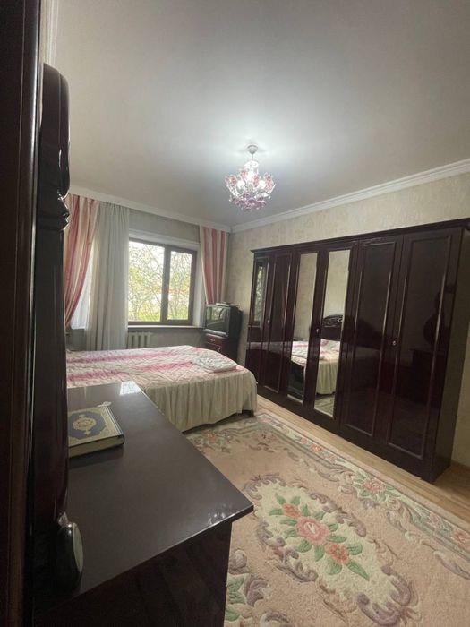 Arenda kvartira Medgaradok 5 xona 4 xona qilingan 100 kvm 1 etaj