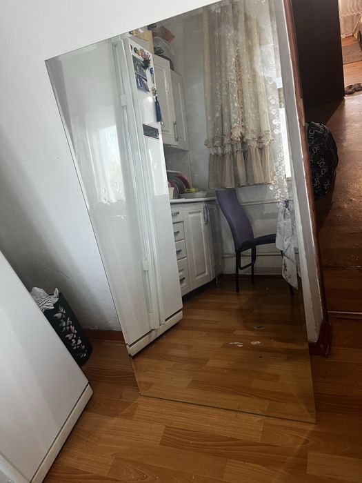 Продам зеркало настенное