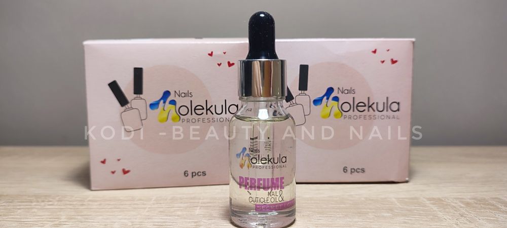 Nails Molekula - парфюмно олио за кутикула 15мл.