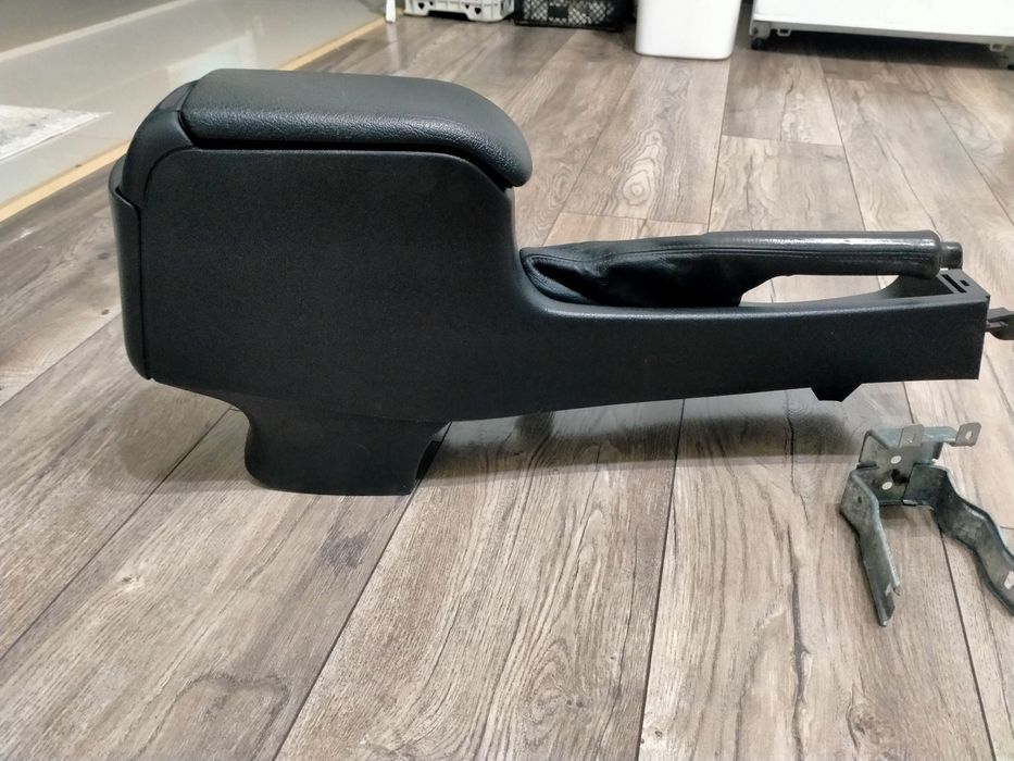 Подлокотник пассат б3 б4