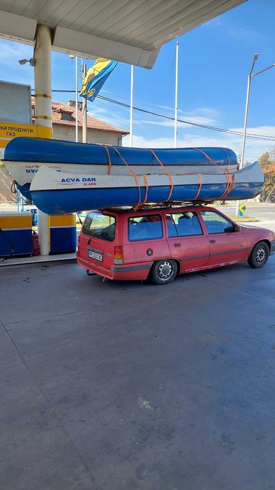 продавам 3 местно туристичско кану