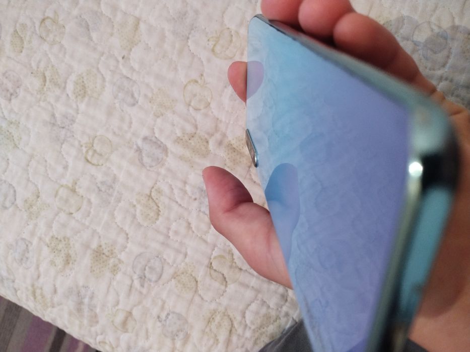 Huawei Y8 продается