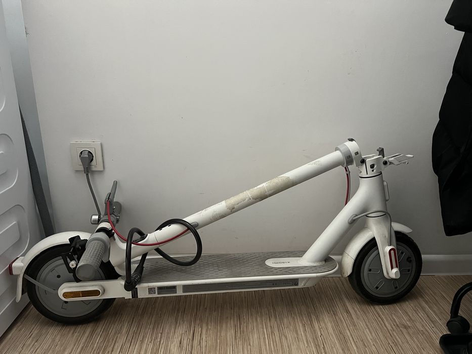 Самокат Xiaomi Electric Scooter Lite 3