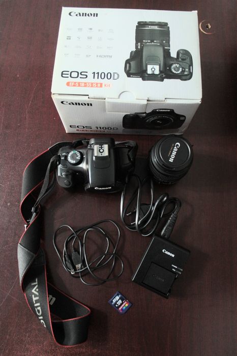 Цифровая камера Canon EOS 1100D