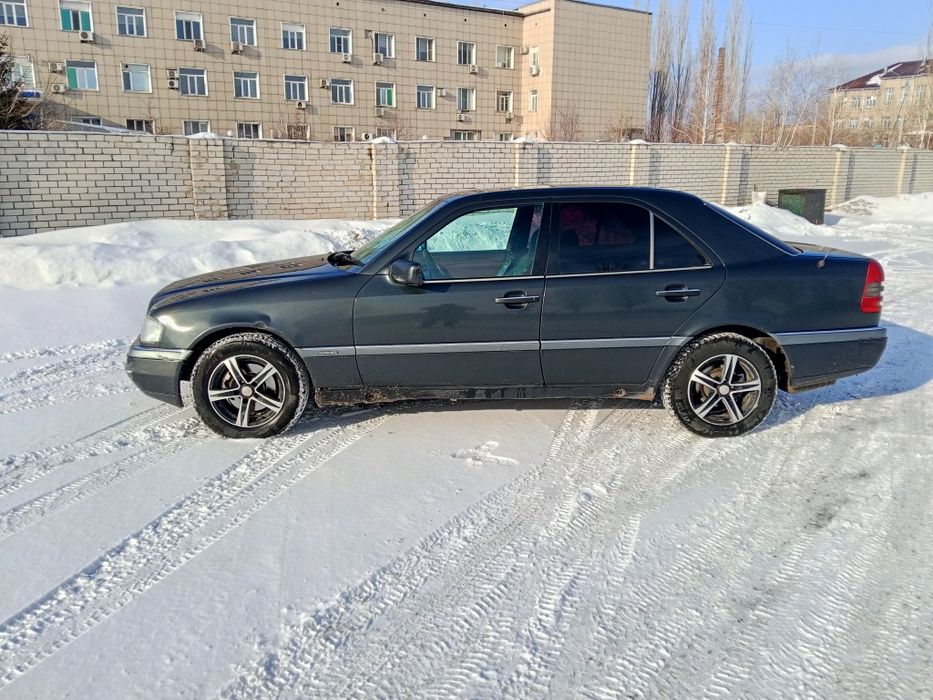 Продам Мерседес w 202 в хорошем состояний.