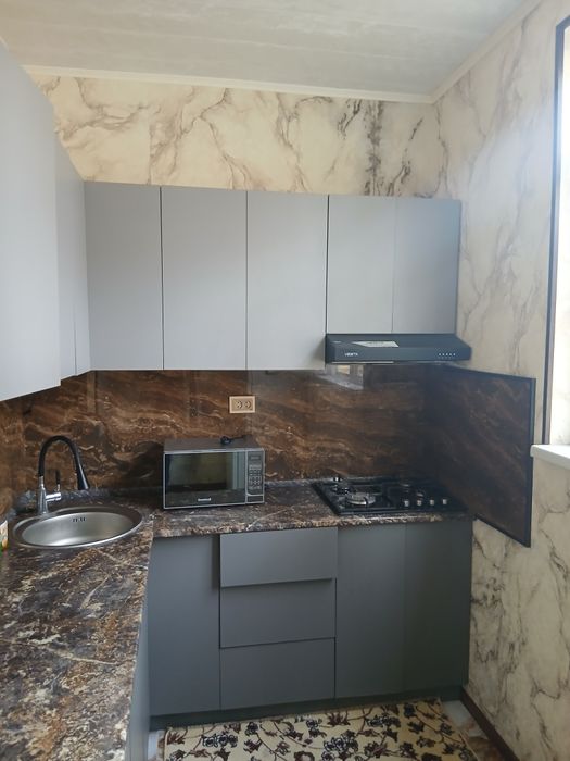 Чилонзор 22кв подезд 1 первый этаж  квартира в Аренду