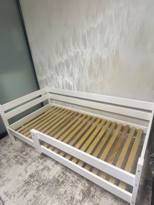 Продам детскую кровать