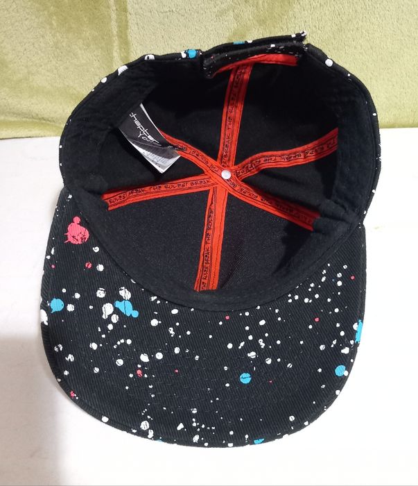 Детска шапка с козирка