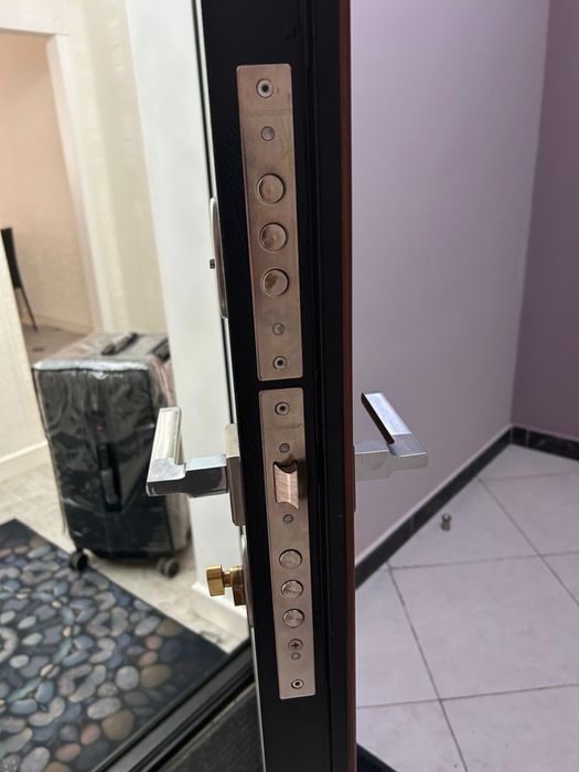 Замена замков ремонт замков,вскрытие замков работаем 24/7