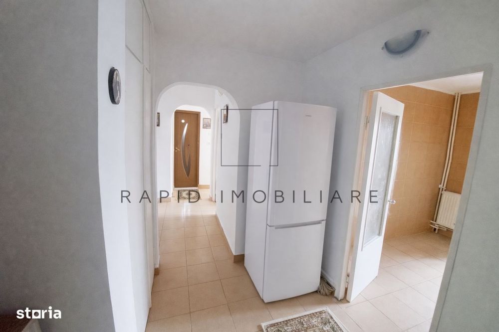 Apartament 3 Camere - Decomandat - Etaj 2/4 - Micro 21