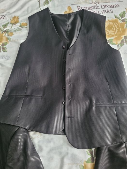 Vand costum barbatesc 3 piese