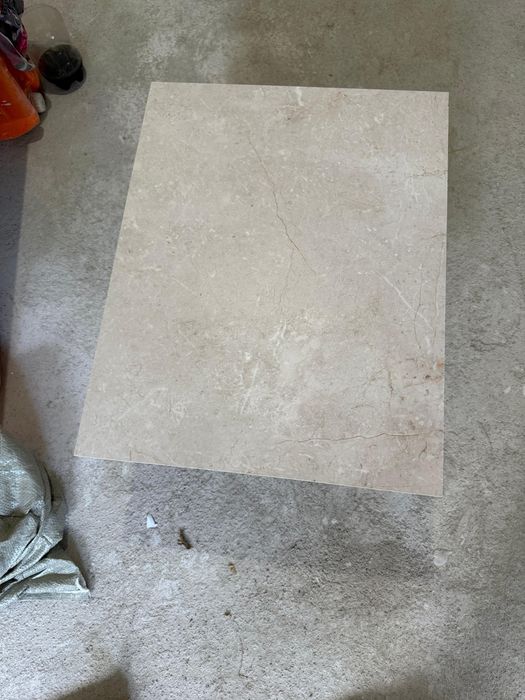 Продам 2шт керамогранита