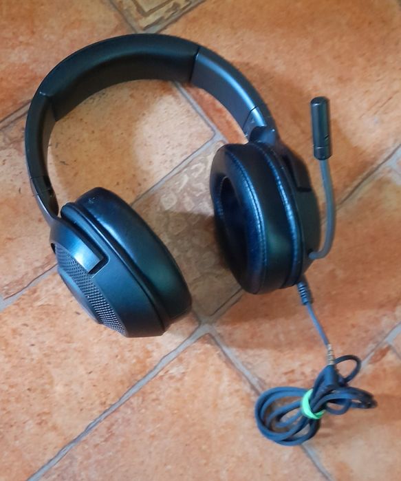 Mouse gaming Razer DEATHADDER și căști gaming Razer-300 lei