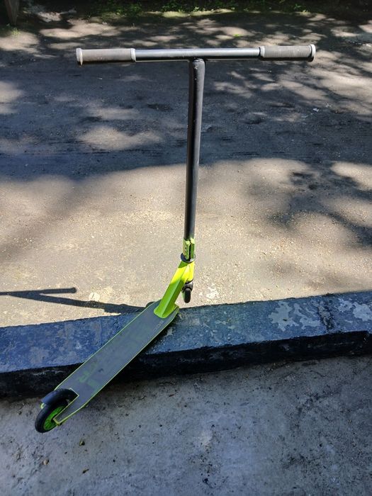 Продам трюковой самокат