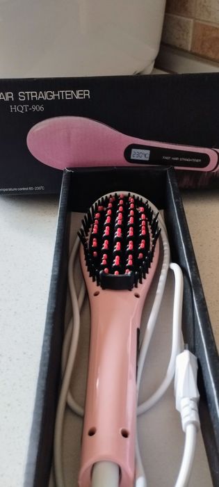 Perie electrica de îndreptat parul