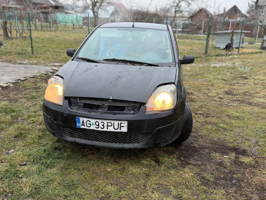 Ford fiesta 1.3  funcțional / pentru piese / voutcher sau cupon rabla / dezmembrare / de dezmembrat / accesorii