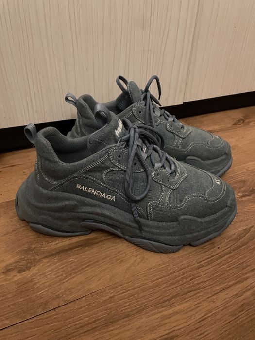 balenciaga triple s