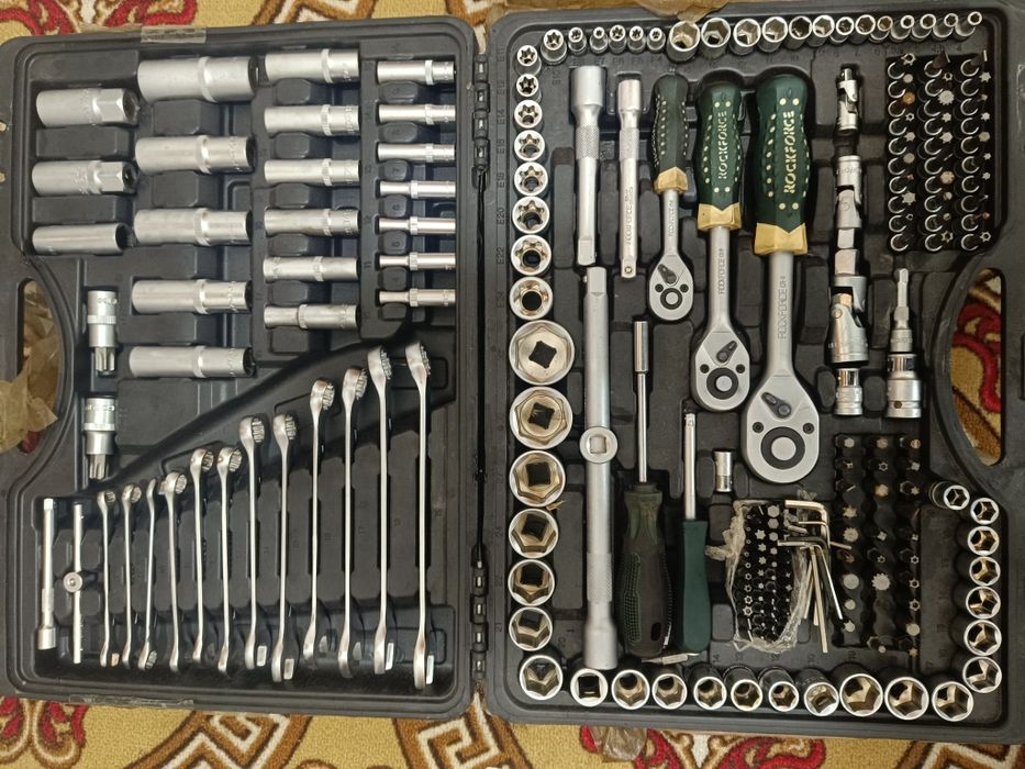 Набор ключей ...