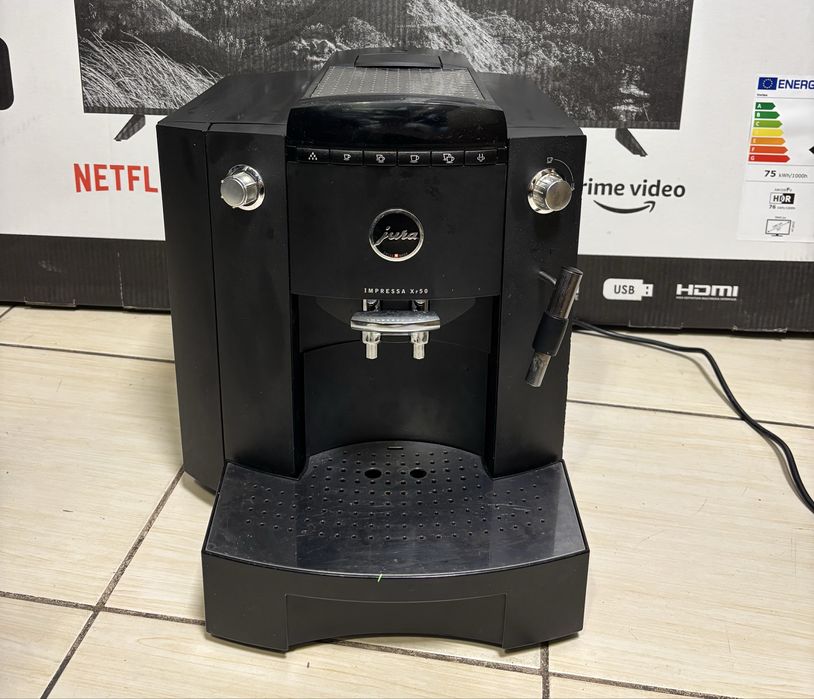 MDM vinde: Espressor Jura Impressa XF50.