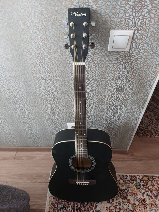 Продам шикарную гитару