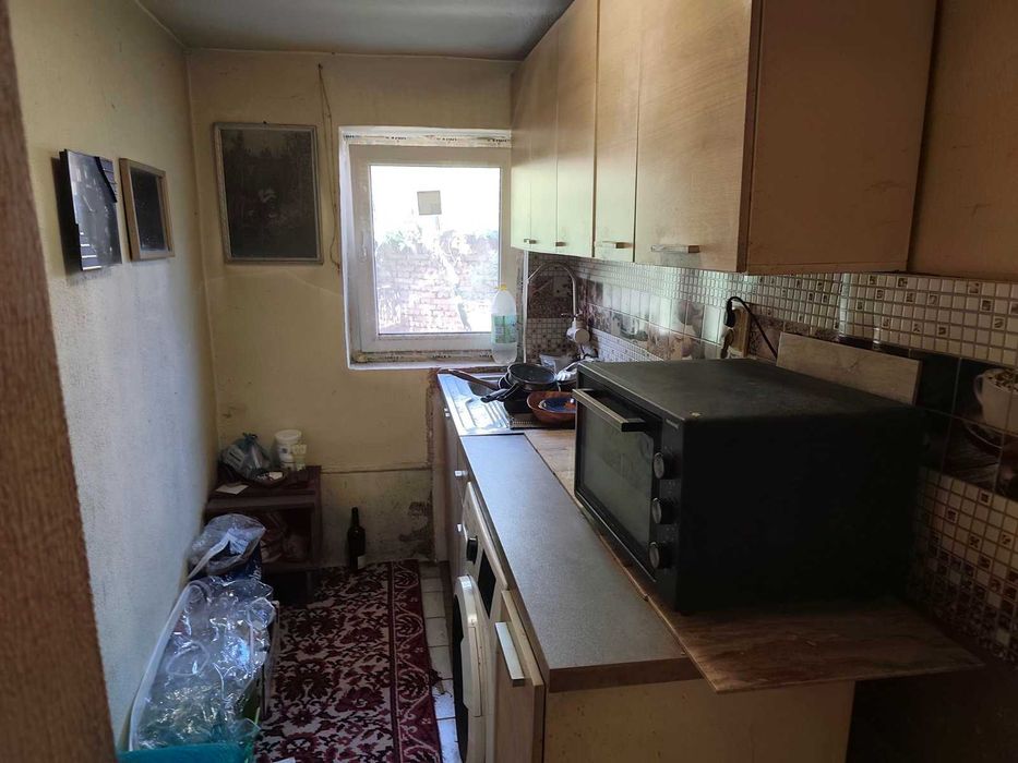 Двуетажна реновирана къща в Гешаново