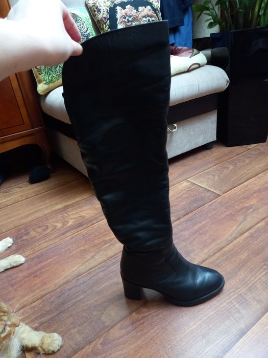 Продам зимние сапоги