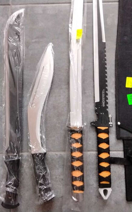 Ножове и мачета, кукри