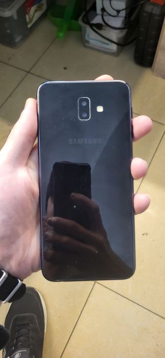 Продам Samsung J6+