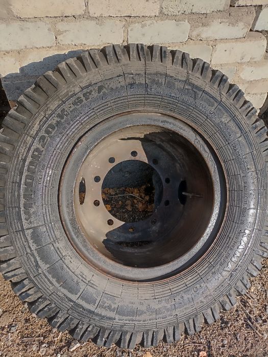 Колесо на камаз 11R20