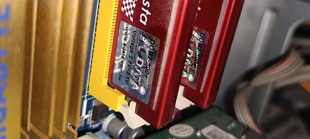 • Комплект \  Компьютерный Блок + Монитор /