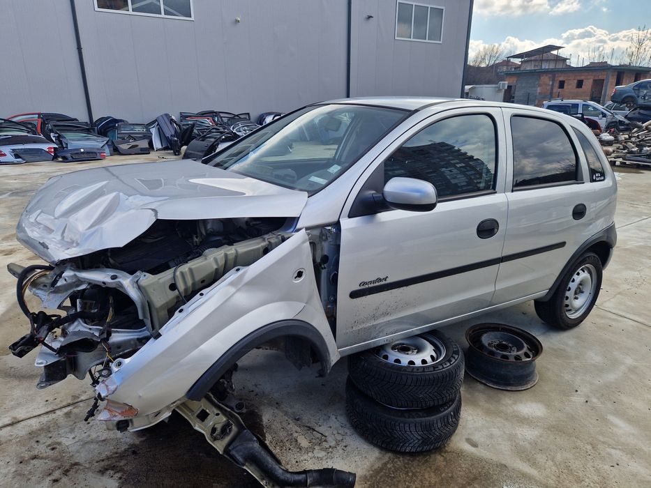 Opel Corsa 1.7 DTI (НА ЧАСТИ)