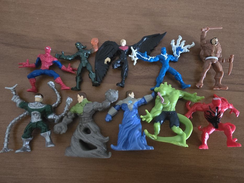 Марвел мини фигурки (Marvel 500) продават се в комплект!