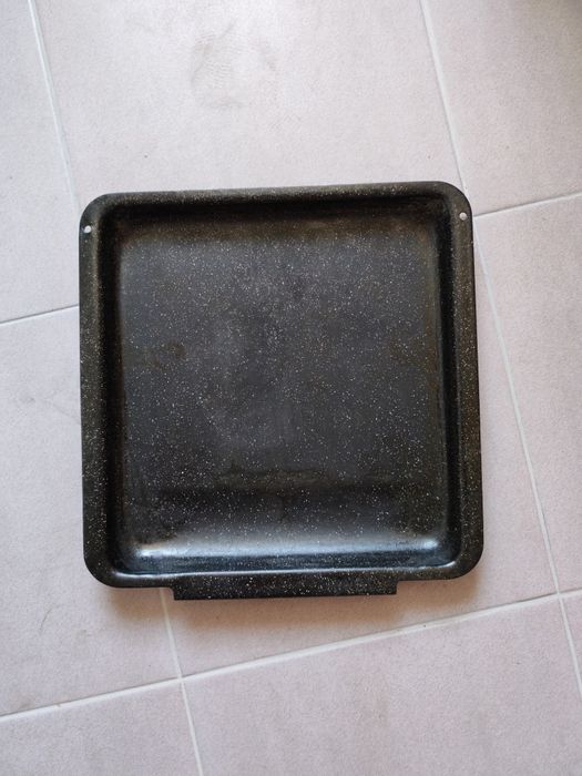 Tavă de copt cuptor