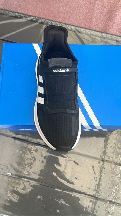 Adidasi dama marimea 35,5 diferite modele