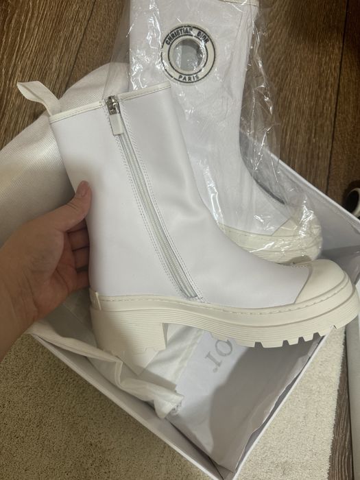 Продам сапоги и лоферы