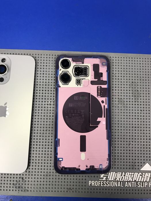 Geam iPhone 15 Pro Max Natural Titanium