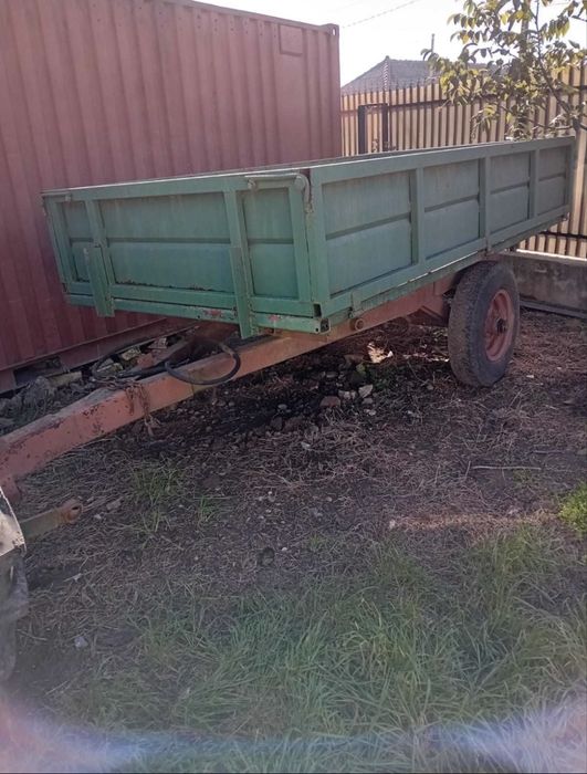 Remorca medgidia basculabila pentru Tractor
