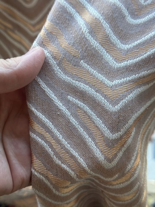 Шторы тюль сатылады.