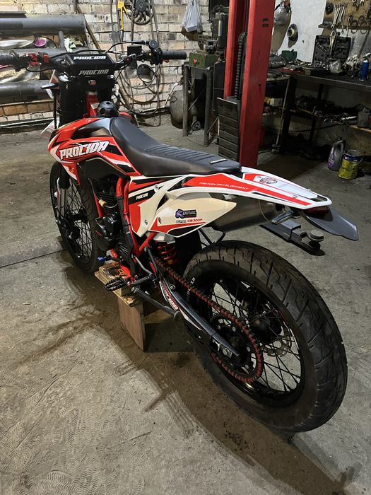 Procida cb300f progasi 300