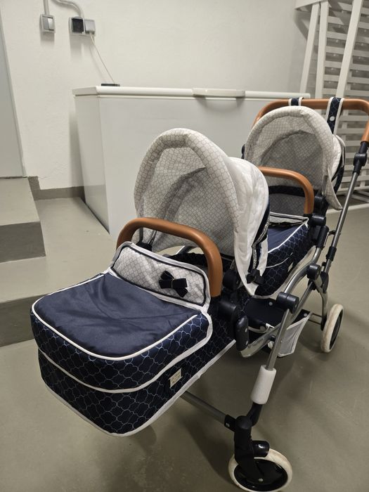 Carucior de jucarie pentru doua papusi