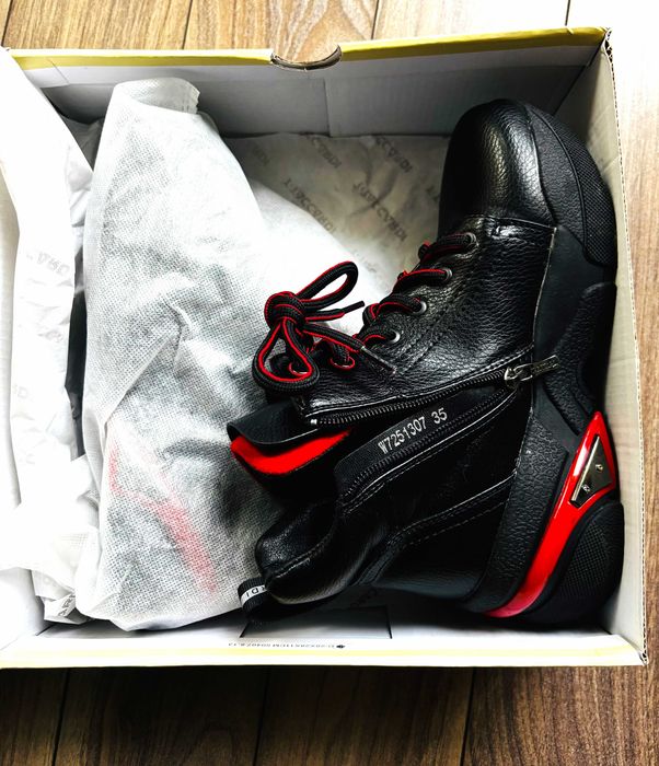 Женские ботинки б/у