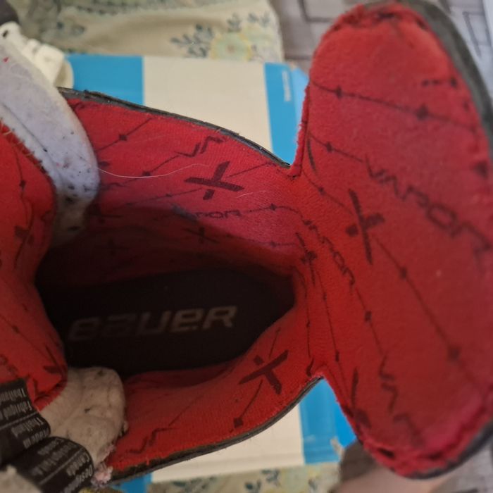 Коньки хоккейные bayer