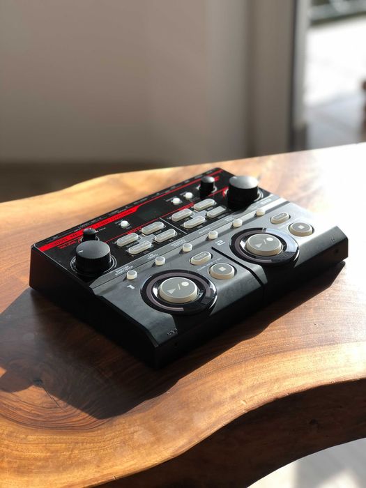 Boss RC-202 Loopstation / Statie looper portabil aproape neutilizat