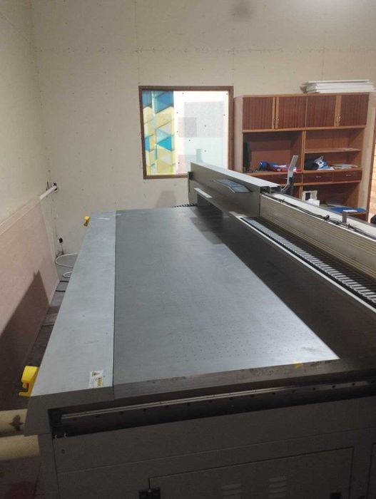 Продается УФ (UV) Принтер Сотилади (RICOH GEN 5 головка) 250cmx130cm