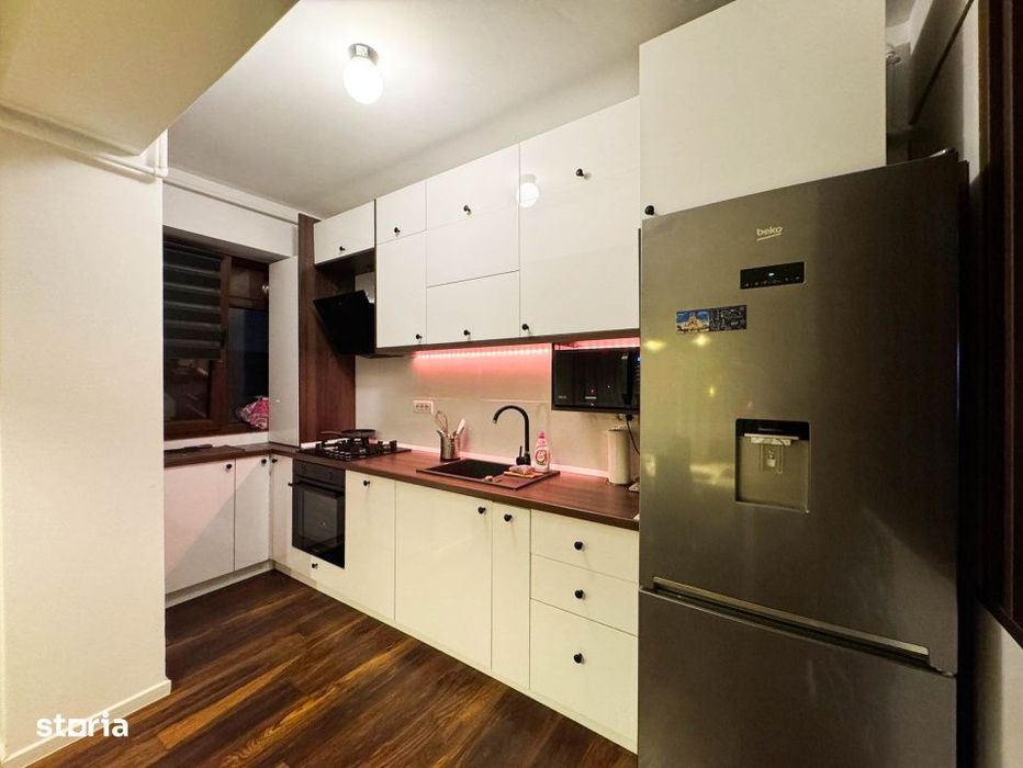 Apartament 3 Camere Tip Penthouse Terasa 192mp Piata Sudului Metrou